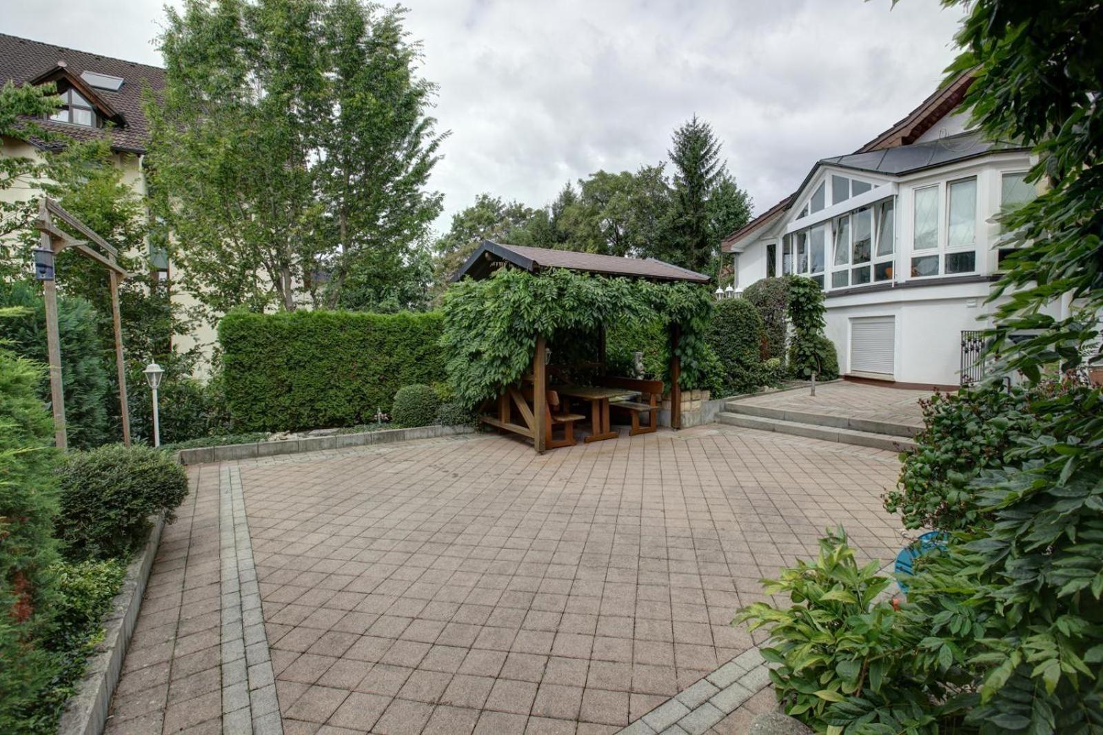 H41 Inn Hotel Garni Freiburg (Adults Only) Гундельфінген Екстер'єр фото