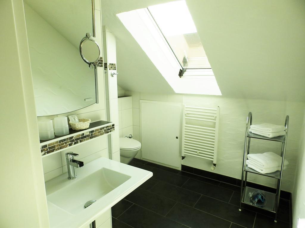 H41 Inn Hotel Garni Freiburg (Adults Only) Гундельфінген Екстер'єр фото