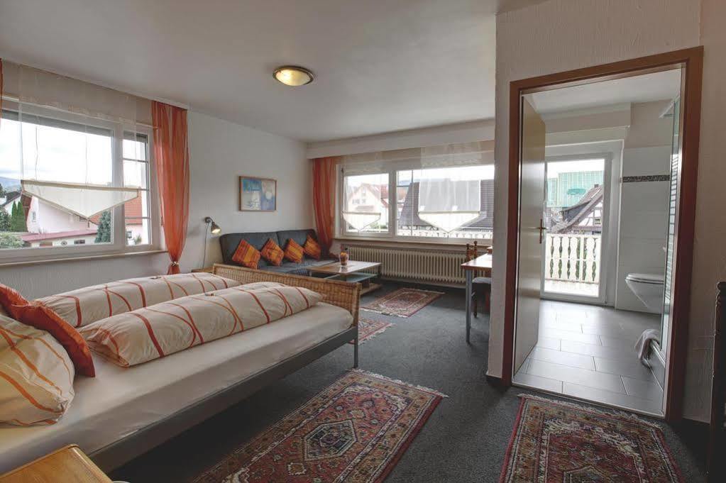H41 Inn Hotel Garni Freiburg (Adults Only) Гундельфінген Екстер'єр фото
