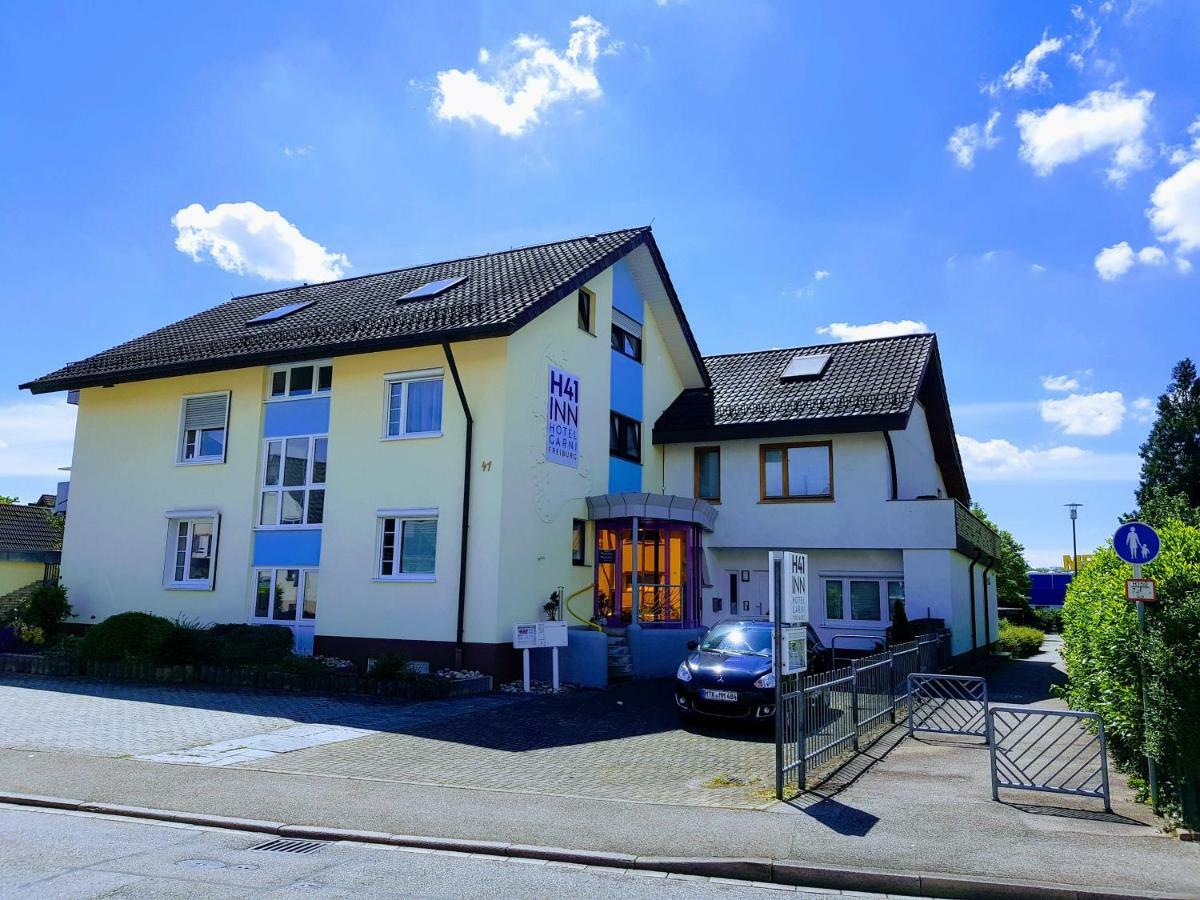 H41 Inn Hotel Garni Freiburg (Adults Only) Гундельфінген Екстер'єр фото